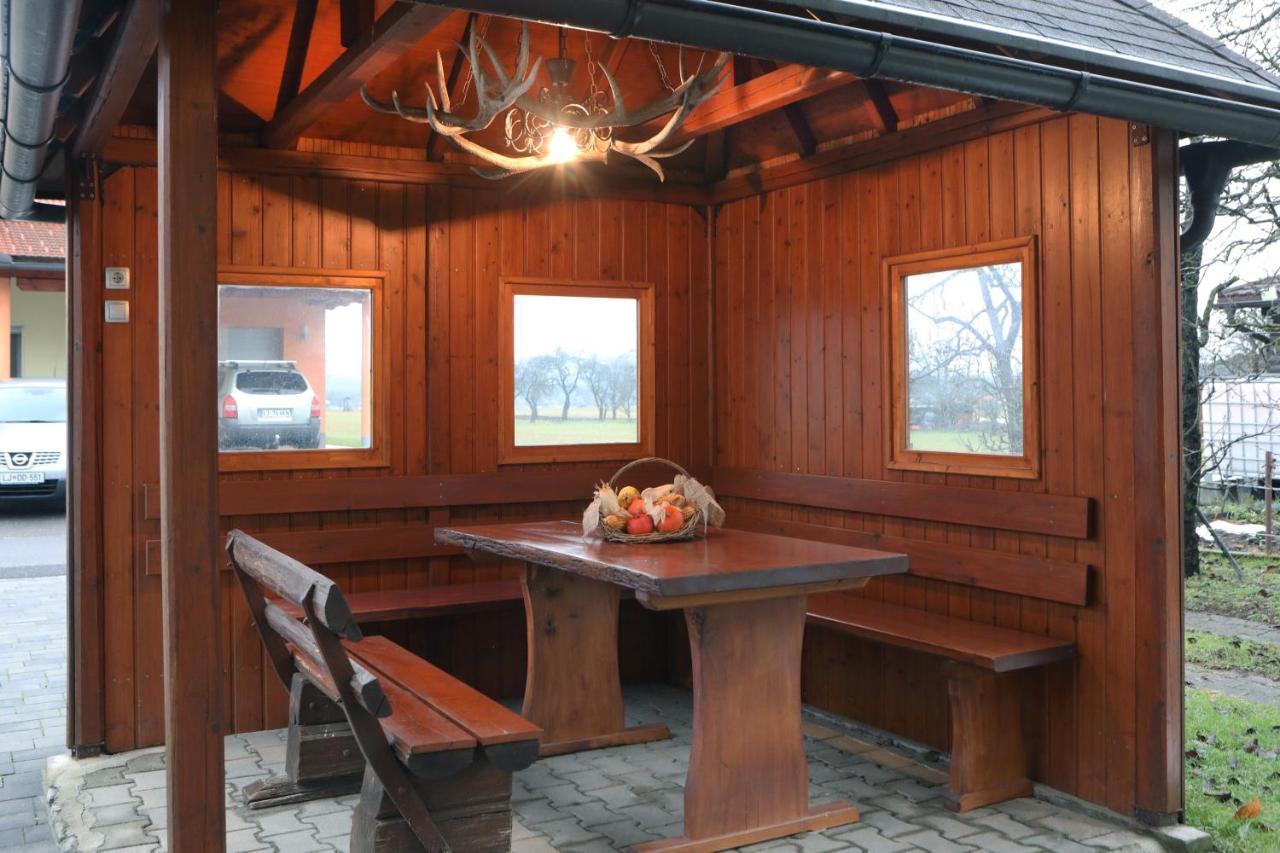 Apartma Vila Zigmund Cerknica ภายนอก รูปภาพ