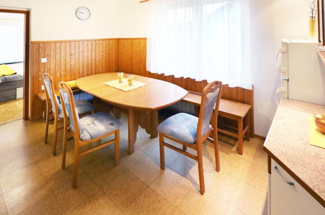 Apartma Vila Zigmund Cerknica ภายนอก รูปภาพ