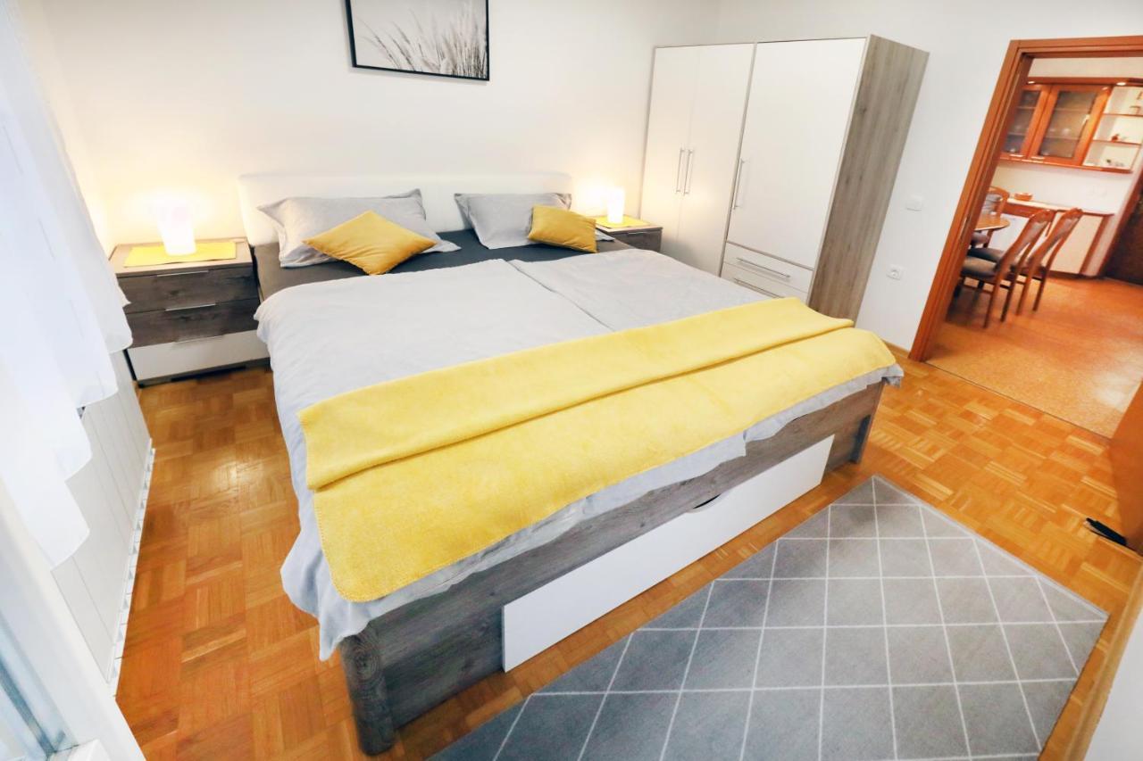 Apartma Vila Zigmund Cerknica ภายนอก รูปภาพ