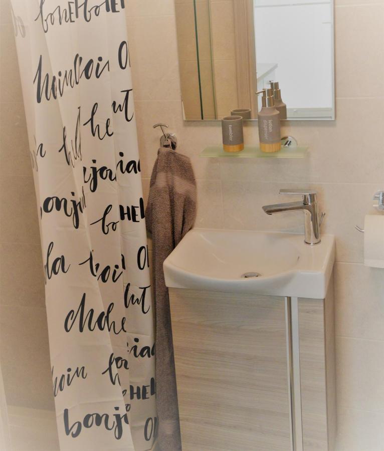 Apartma Vila Zigmund Cerknica ภายนอก รูปภาพ