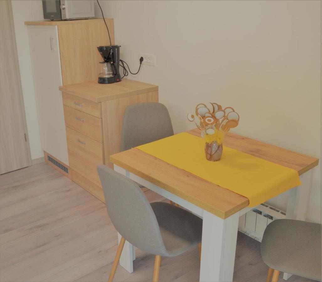 Apartma Vila Zigmund Cerknica ภายนอก รูปภาพ