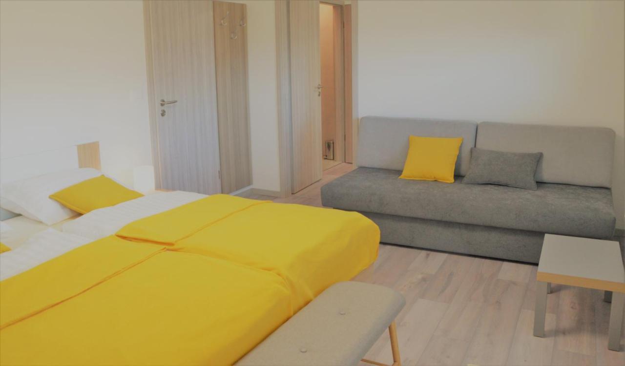 Apartma Vila Zigmund Cerknica ภายนอก รูปภาพ